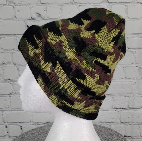 ULTRA BRIGHT LED HAT | camo removable LED headlamp beanie hat - Picture 3 of 8